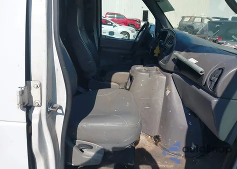 2002 Ford E-350 Super Duty Commercial/Recreational z USA, uszkodzony, nr VIN 1FTSE34L12HB06624